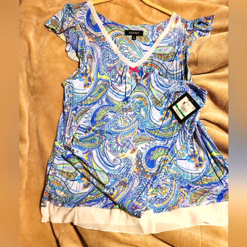 Ellen Tracy two-piece pajama set, short sleeve shirt with pants, new with tags.